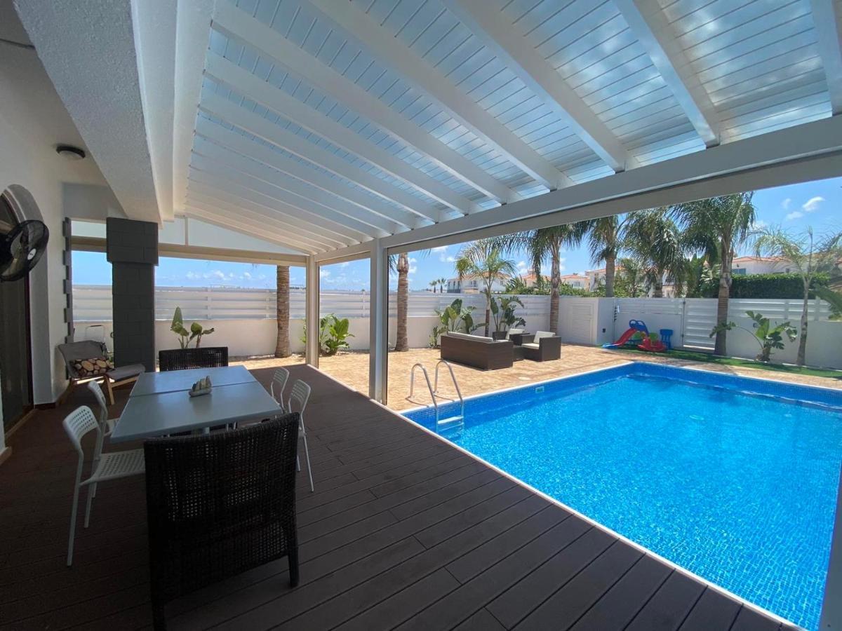 Villa Angel - Exotic Villa 200M From Beach Paralimni Exterior foto