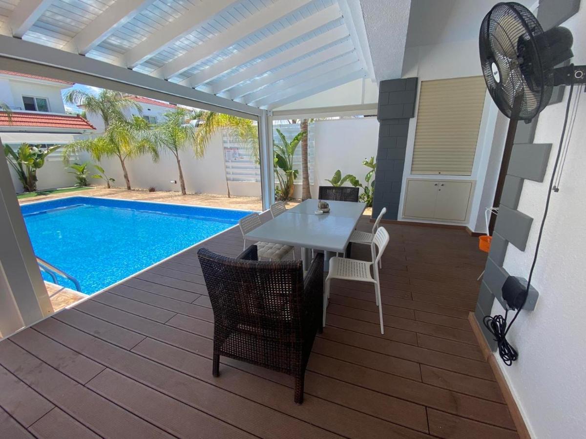 Villa Angel - Exotic Villa 200M From Beach Paralimni Exterior foto
